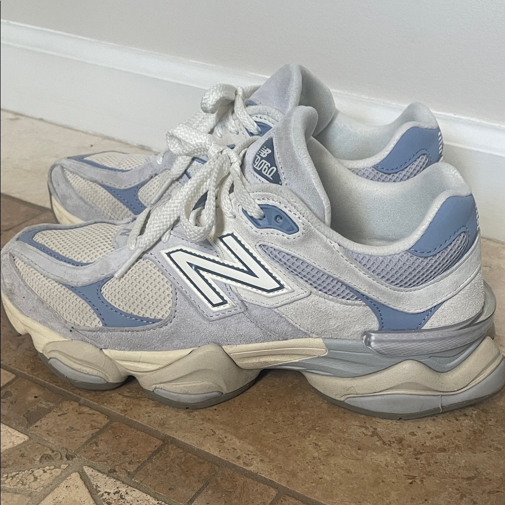 New Balance blue 9060